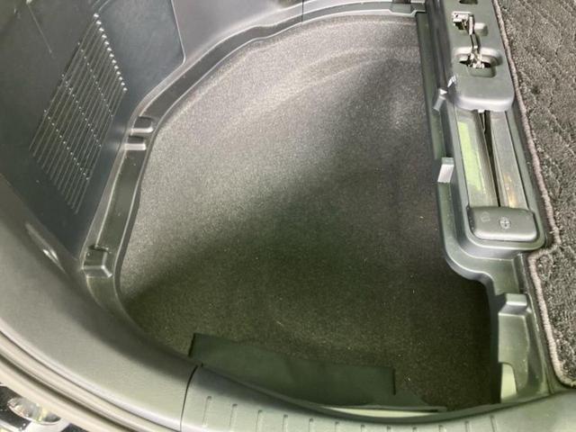 アルファード Ｓ　Ｃパッケージ　新品タイヤ／サンルーフ／保証書／ディスプレイオーディオ＋ナビ９インチ／フリップダウンモニター　純正　１２．１インチ／デジタルインナーミラー／トヨタセーフティセンス／両側電動スライドドア　バックカメラ（27枚目）