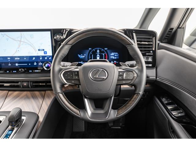 ＬＭ ＬＭ５００ｈ　バージョンＬ　ブラックレザーシート　左右独立ムーンルーフ　ユニバーサルステップ　純正ドライブレコーダー　純正フロアマット　マークレビンソンサウンドシステム　デジタルインナーミラー　パノラミックビューモニター（26枚目）