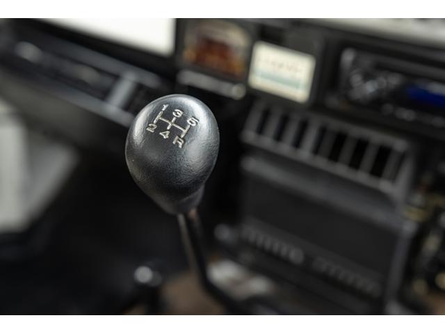 ランドクルーザー４０ 　３Ｂエンジン　縞々シート　エアコン　パワーステアリング　タコメーター　１９８４年最終モデル（35枚目）