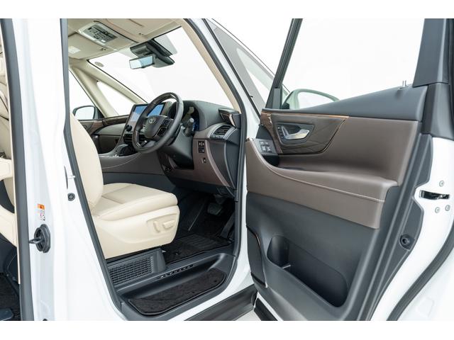 アルファードハイブリッド エグゼクティブラウンジ MC後モデル プレミアムナッパ本革(ニュートラルベージュ) ユニバーサルステップ 14インチリヤシートエンターテインメントシステム JBLプレミアムサウンド 純正ドライブレコーダー 17インチAW(19枚目)