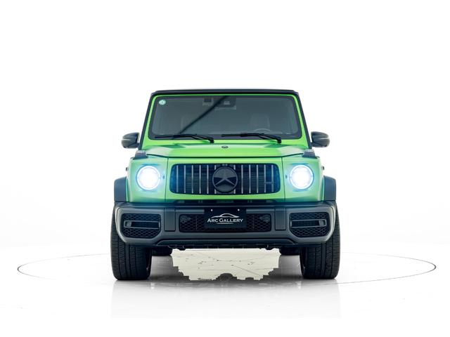 Gクラス G63 マグノヒーローエディション 50台限定車 電動サイドステップ Gmanufakturプログラムプラス AMGナイトパッケージ2 AMGカーボンファイバーインテリアトリム 22インチAMGホイール 純正ドライブレコーダー(10枚目)