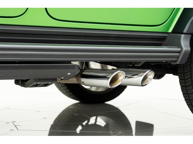 Gクラス G63 マグノヒーローエディション 50台限定車 電動サイドステップ Gmanufakturプログラムプラス AMGナイトパッケージ2 AMGカーボンファイバーインテリアトリム 22インチAMGホイール 純正ドライブレコーダー(15枚目)