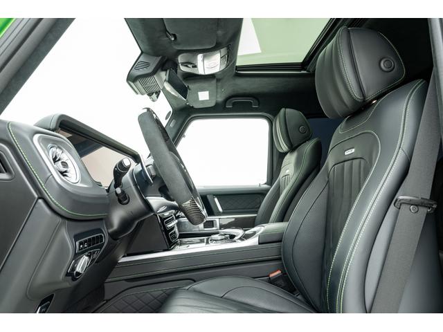 Gクラス G63 マグノヒーローエディション 50台限定車 電動サイドステップ Gmanufakturプログラムプラス AMGナイトパッケージ2 AMGカーボンファイバーインテリアトリム 22インチAMGホイール 純正ドライブレコーダー(20枚目)