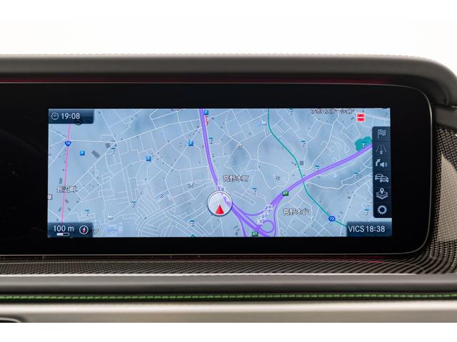 Gクラス G63 マグノヒーローエディション 50台限定車 電動サイドステップ Gmanufakturプログラムプラス AMGナイトパッケージ2 AMGカーボンファイバーインテリアトリム 22インチAMGホイール 純正ドライブレコーダー(25枚目)