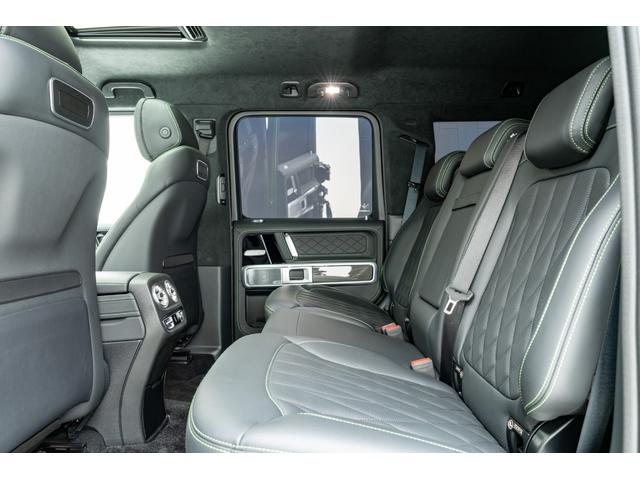 Gクラス G63 マグノヒーローエディション 50台限定車 電動サイドステップ Gmanufakturプログラムプラス AMGナイトパッケージ2 AMGカーボンファイバーインテリアトリム 22インチAMGホイール 純正ドライブレコーダー(33枚目)