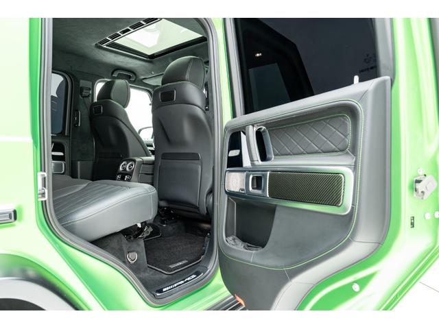 Gクラス G63 マグノヒーローエディション 50台限定車 電動サイドステップ Gmanufakturプログラムプラス AMGナイトパッケージ2 AMGカーボンファイバーインテリアトリム 22インチAMGホイール 純正ドライブレコーダー(34枚目)