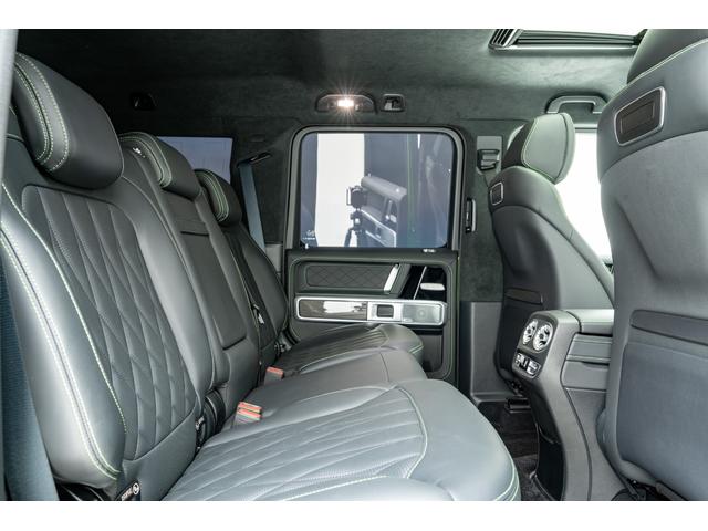 Gクラス G63 マグノヒーローエディション 50台限定車 電動サイドステップ Gmanufakturプログラムプラス AMGナイトパッケージ2 AMGカーボンファイバーインテリアトリム 22インチAMGホイール 純正ドライブレコーダー(35枚目)