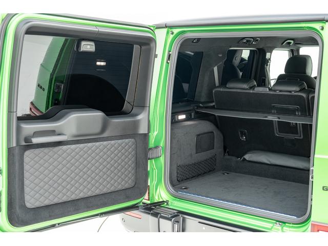 Gクラス G63 マグノヒーローエディション 50台限定車 電動サイドステップ Gmanufakturプログラムプラス AMGナイトパッケージ2 AMGカーボンファイバーインテリアトリム 22インチAMGホイール 純正ドライブレコーダー(38枚目)
