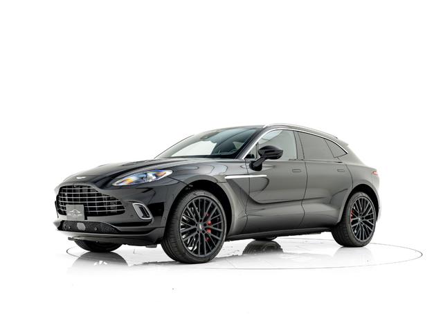 DBX ベースグレード オニキスブラック 23インチ鍛造AW(テクスチャードブラック) パノラミックガラスルーフ SpicyRedインテリアステッチ レーダー探知機 ドライブレコーダー(前後方)(3枚目)