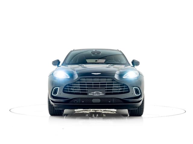 DBX ベースグレード オニキスブラック 23インチ鍛造AW(テクスチャードブラック) パノラミックガラスルーフ SpicyRedインテリアステッチ レーダー探知機 ドライブレコーダー(前後方)(10枚目)