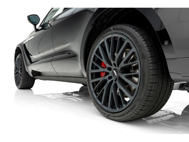 DBX ベースグレード オニキスブラック 23インチ鍛造AW(テクスチャードブラック) パノラミックガラスルーフ SpicyRedインテリアステッチ レーダー探知機 ドライブレコーダー(前後方)(14枚目)