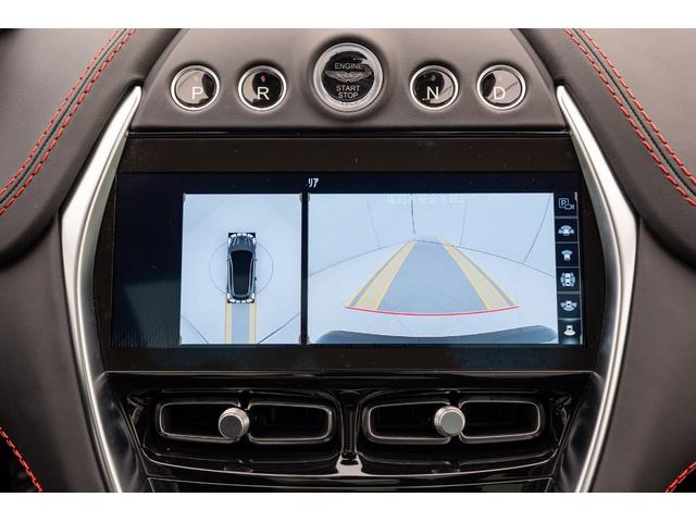 DBX ベースグレード オニキスブラック 23インチ鍛造AW(テクスチャードブラック) パノラミックガラスルーフ SpicyRedインテリアステッチ レーダー探知機 ドライブレコーダー(前後方)(25枚目)