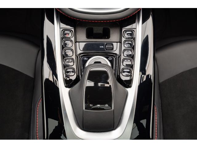 DBX ベースグレード オニキスブラック 23インチ鍛造AW(テクスチャードブラック) パノラミックガラスルーフ SpicyRedインテリアステッチ レーダー探知機 ドライブレコーダー(前後方)(26枚目)