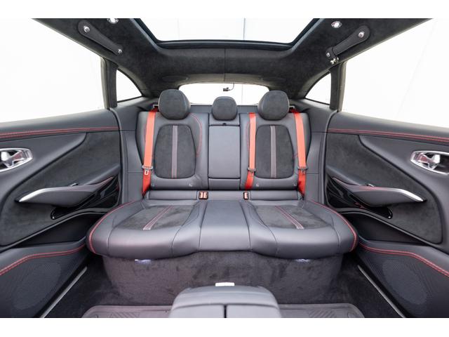 DBX ベースグレード オニキスブラック 23インチ鍛造AW(テクスチャードブラック) パノラミックガラスルーフ SpicyRedインテリアステッチ レーダー探知機 ドライブレコーダー(前後方)(35枚目)