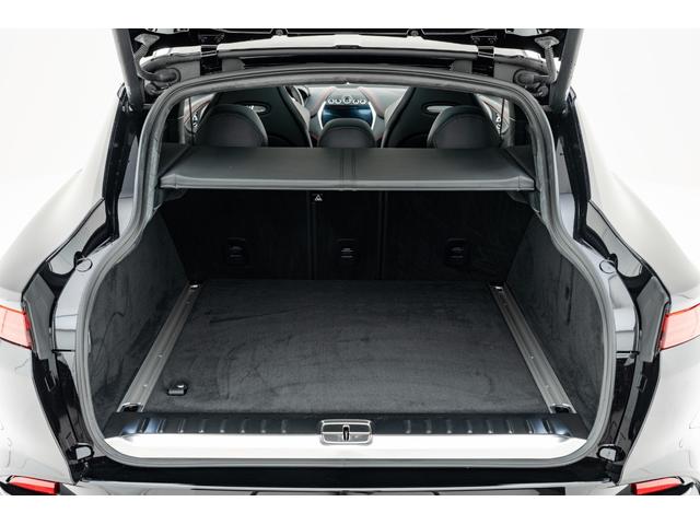 DBX ベースグレード オニキスブラック 23インチ鍛造AW(テクスチャードブラック) パノラミックガラスルーフ SpicyRedインテリアステッチ レーダー探知機 ドライブレコーダー(前後方)(37枚目)