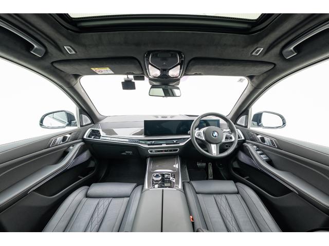X7 xDrive 40d Mスポーツ Mスポーツプロ 6人乗りコンフォートシート Bowers&Wilkins ダイヤモンド・サラウンド・サウンド・システム ブラックレザーインテリア 純正22AW スカイラウンジパノラマガラスサンルーフ(20枚目)