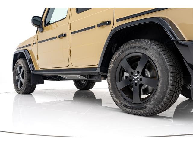 Gクラス G400d プロフェッショナルエディション 50台限定車 エクスクルーシブナッパレザーシート(ダイヤモンドステッチ入り) チェリーウッドラゲッジフロア ナイトPKG2 ウッドインテリアトリム デジタルミラー(9枚目)