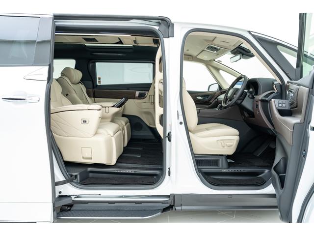 アルファードハイブリッド エグゼクティブラウンジ MC後モデル 寒冷地仕様 プレミアムナッパ本革(ニュートラルベージュ) ユニバーサルステップ 14インチリヤシートエンターテインメントシステム JBLプレミアムサウンドシステム 純正ドライブレコーダー(18枚目)