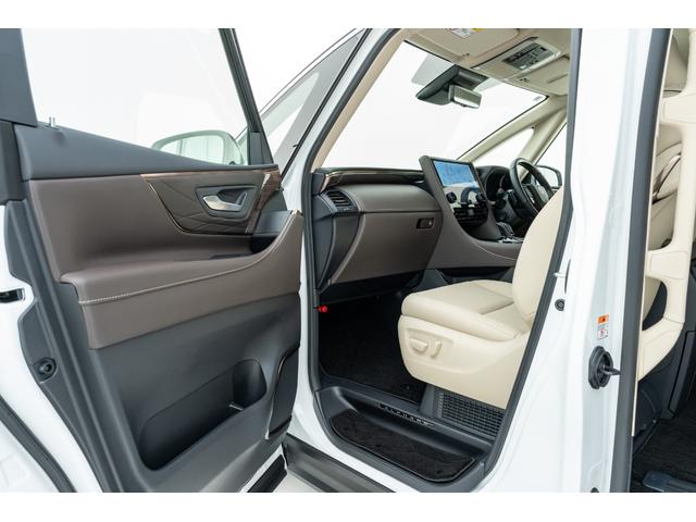 アルファードハイブリッド エグゼクティブラウンジ MC後モデル 寒冷地仕様 プレミアムナッパ本革(ニュートラルベージュ) ユニバーサルステップ 14インチリヤシートエンターテインメントシステム JBLプレミアムサウンドシステム 純正ドライブレコーダー(33枚目)