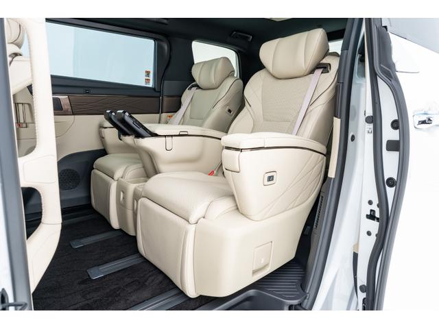 アルファードハイブリッド エグゼクティブラウンジ MC後モデル 寒冷地仕様 プレミアムナッパ本革(ニュートラルベージュ) ユニバーサルステップ 14インチリヤシートエンターテインメントシステム JBLプレミアムサウンドシステム 純正ドライブレコーダー(35枚目)