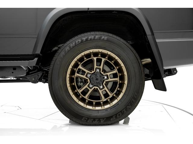 ランドクルーザー７０ ＡＸ　モデリスタ１８インチＡＷ　ＪＡＯＳフロントバンパーガーニッシュ／Ｆ＆Ｒアンダーカバー　カーセキュリティ（Ｇｒｇｏ－ＺＶＩＩ）　ベーシックナビ（ＮＭＺＫ－Ｗ７３Ｄ）　サイドバイザー　フロアマット（13枚目）