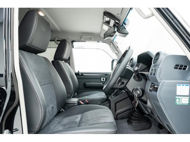 ランドクルーザー７０ ＡＸ　モデリスタ１８インチＡＷ　ＪＡＯＳフロントバンパーガーニッシュ／Ｆ＆Ｒアンダーカバー　カーセキュリティ（Ｇｒｇｏ－ＺＶＩＩ）　ベーシックナビ（ＮＭＺＫ－Ｗ７３Ｄ）　サイドバイザー　フロアマット（19枚目）