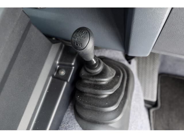 ランドクルーザー７０ ＡＸ　モデリスタ１８インチＡＷ　ＪＡＯＳフロントバンパーガーニッシュ／Ｆ＆Ｒアンダーカバー　カーセキュリティ（Ｇｒｇｏ－ＺＶＩＩ）　ベーシックナビ（ＮＭＺＫ－Ｗ７３Ｄ）　サイドバイザー　フロアマット（27枚目）