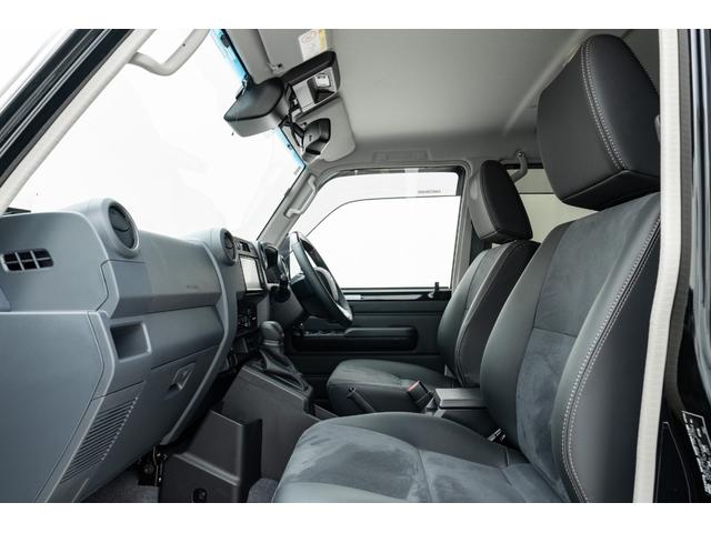 ランドクルーザー７０ ＡＸ　モデリスタ１８インチＡＷ　ＪＡＯＳフロントバンパーガーニッシュ／Ｆ＆Ｒアンダーカバー　カーセキュリティ（Ｇｒｇｏ－ＺＶＩＩ）　ベーシックナビ（ＮＭＺＫ－Ｗ７３Ｄ）　サイドバイザー　フロアマット（32枚目）