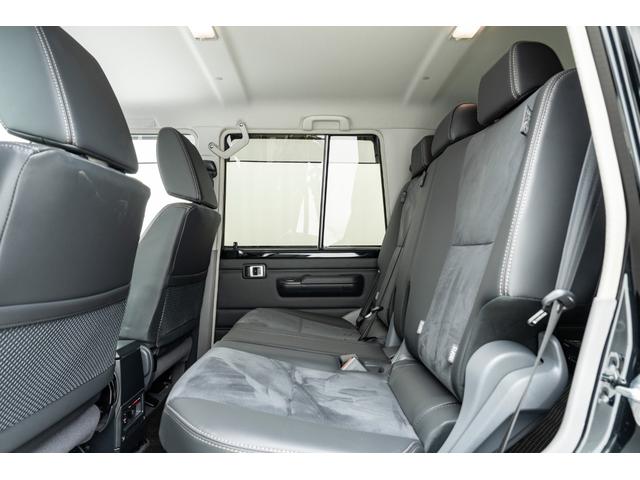 ランドクルーザー７０ ＡＸ　モデリスタ１８インチＡＷ　ＪＡＯＳフロントバンパーガーニッシュ／Ｆ＆Ｒアンダーカバー　カーセキュリティ（Ｇｒｇｏ－ＺＶＩＩ）　ベーシックナビ（ＮＭＺＫ－Ｗ７３Ｄ）　サイドバイザー　フロアマット（34枚目）