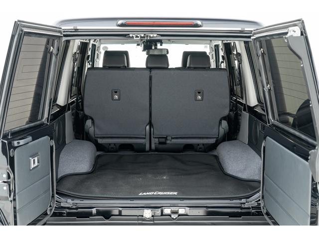 ランドクルーザー７０ ＡＸ　モデリスタ１８インチＡＷ　ＪＡＯＳフロントバンパーガーニッシュ／Ｆ＆Ｒアンダーカバー　カーセキュリティ（Ｇｒｇｏ－ＺＶＩＩ）　ベーシックナビ（ＮＭＺＫ－Ｗ７３Ｄ）　サイドバイザー　フロアマット（38枚目）