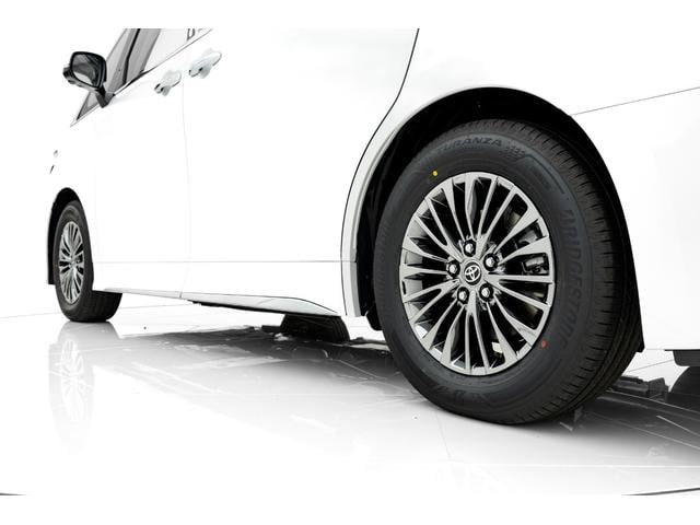 アルファードハイブリッド エグゼクティブラウンジ　ＭＣ後モデル　プレミアムナッパ本革（ニュートラルベージュ）　ユニバーサルステップ　寒冷地仕様　純正フロアマットセット　１４インチリヤシートエンターテインメントシステム　ＪＢＬプレミアムサウンドシステム（14枚目）