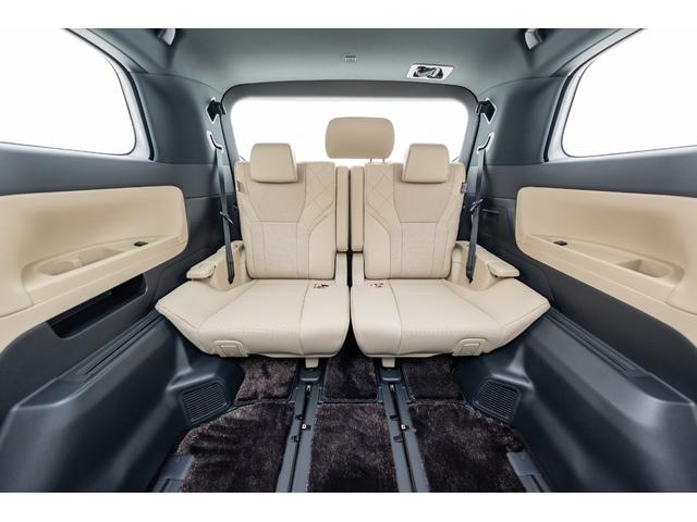 アルファードハイブリッド エグゼクティブラウンジ　ＭＣ後モデル　プレミアムナッパ本革（ニュートラルベージュ）　ユニバーサルステップ　寒冷地仕様　純正フロアマットセット　１４インチリヤシートエンターテインメントシステム　ＪＢＬプレミアムサウンドシステム（43枚目）