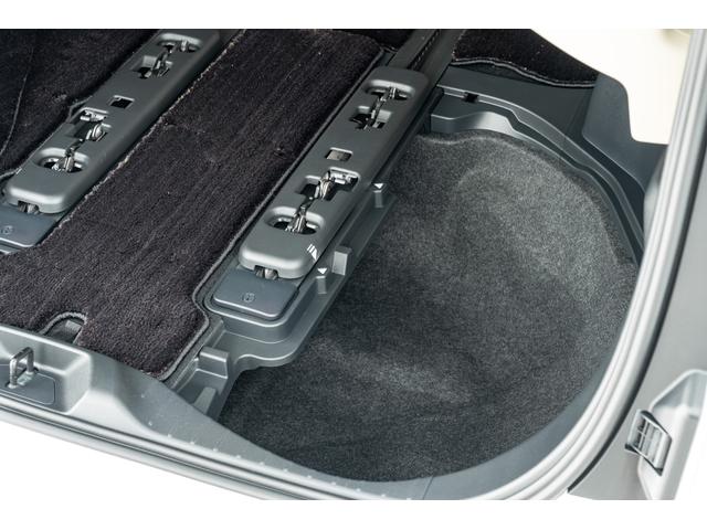 アルファードハイブリッド エグゼクティブラウンジ　ＭＣ後モデル　プレミアムナッパ本革（ニュートラルベージュ）　ユニバーサルステップ　寒冷地仕様　純正フロアマットセット　１４インチリヤシートエンターテインメントシステム　ＪＢＬプレミアムサウンドシステム（48枚目）