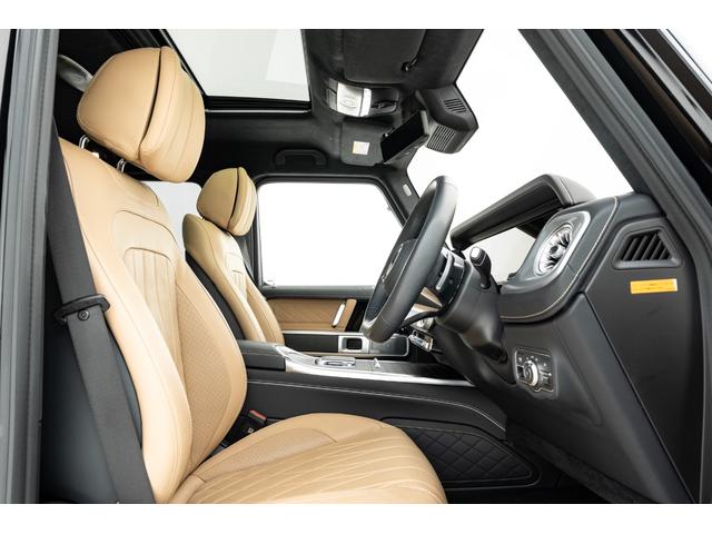 Gクラス G450d AMGラインパッケージ マヌファクトゥーアプログラムプラス カタラーナベージュインテリア ボディ同色スペアタイヤリング オープンポアグレイオークウッドインテリア デジタルルームミラー9.3型(ドライブレコーダー付き)(18枚目)