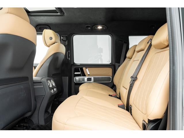 Gクラス G450d AMGラインパッケージ マヌファクトゥーアプログラムプラス カタラーナベージュインテリア ボディ同色スペアタイヤリング オープンポアグレイオークウッドインテリア デジタルルームミラー9.3型(ドライブレコーダー付き)(31枚目)
