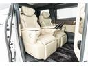 エグゼクティブラウンジ　ＭＣ後モデル　プレミアムナッパ本革（ニュートラルベージュ）　ユニバーサルステップ　寒冷地仕様　純正フロアマットセット　１４インチリヤシートエンターテインメントシステム　ＪＢＬプレミアムサウンドシステム（37枚目）