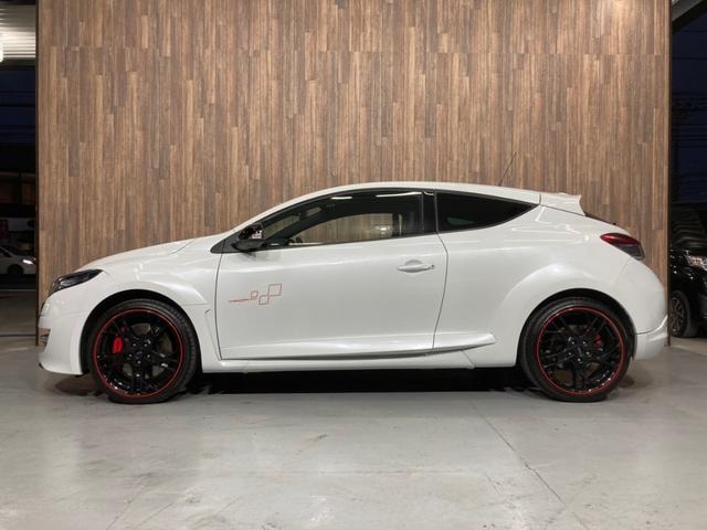 ルノー スポール トロフィー レカロシート ブレンボキャリパー イエローカラーシートベルト 19インチアルミホイール プッシュスタート HID ETC バックカメラ(4枚目)