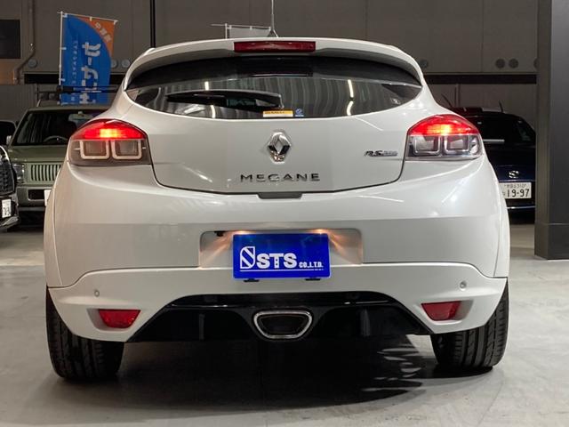 ルノー スポール トロフィー レカロシート ブレンボキャリパー イエローカラーシートベルト 19インチアルミホイール プッシュスタート HID ETC バックカメラ(7枚目)