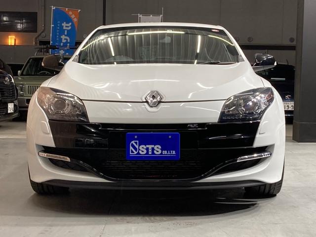ルノー スポール トロフィー レカロシート ブレンボキャリパー イエローカラーシートベルト 19インチアルミホイール プッシュスタート HID ETC バックカメラ(14枚目)