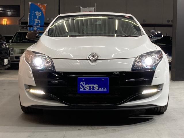 ルノー スポール トロフィー レカロシート ブレンボキャリパー イエローカラーシートベルト 19インチアルミホイール プッシュスタート HID ETC バックカメラ(15枚目)
