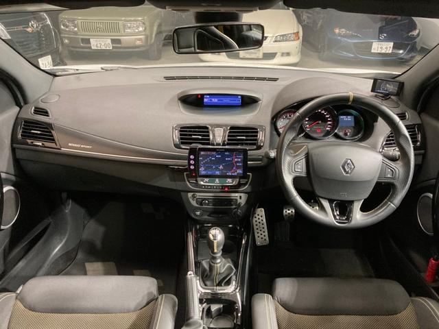 ルノー スポール トロフィー レカロシート ブレンボキャリパー イエローカラーシートベルト 19インチアルミホイール プッシュスタート HID ETC バックカメラ(18枚目)