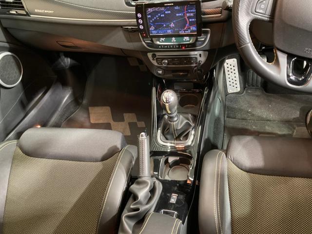 ルノー スポール トロフィー レカロシート ブレンボキャリパー イエローカラーシートベルト 19インチアルミホイール プッシュスタート HID ETC バックカメラ(20枚目)