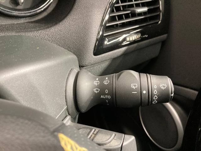 ルノー スポール トロフィー レカロシート ブレンボキャリパー イエローカラーシートベルト 19インチアルミホイール プッシュスタート HID ETC バックカメラ(31枚目)