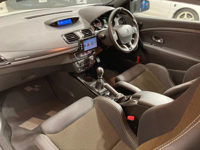 ルノー スポール トロフィー レカロシート ブレンボキャリパー イエローカラーシートベルト 19インチアルミホイール プッシュスタート HID ETC バックカメラ(42枚目)