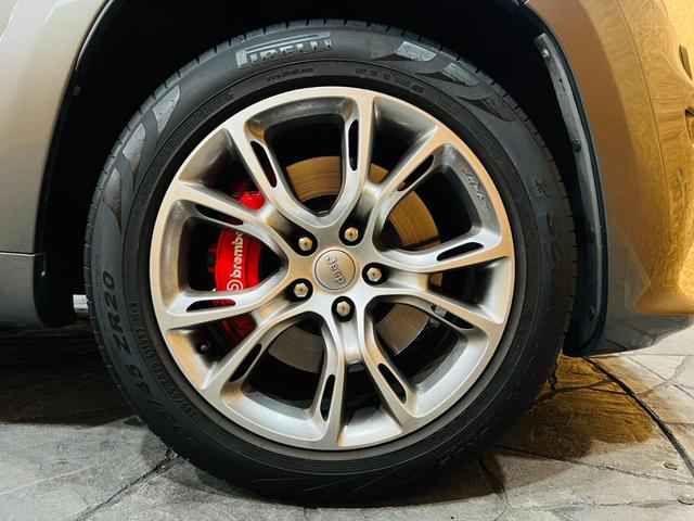 SRT8 サンルーフ BILSTEINアダブティブサス 純正AW ハーフレザー シートヒータ・クーラ ALPINEナビ・TV F・S・Bモニター BT接続 ALPINEプレミアムサウンドシステム ソナー ETC(55枚目)