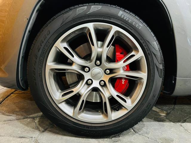 SRT8 サンルーフ BILSTEINアダブティブサス 純正AW ハーフレザー シートヒータ・クーラ ALPINEナビ・TV F・S・Bモニター BT接続 ALPINEプレミアムサウンドシステム ソナー ETC(56枚目)