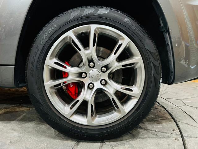 SRT8 サンルーフ BILSTEINアダブティブサス 純正AW ハーフレザー シートヒータ・クーラ ALPINEナビ・TV F・S・Bモニター BT接続 ALPINEプレミアムサウンドシステム ソナー ETC(57枚目)