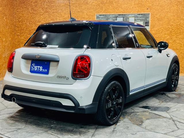 ＭＩＮＩ クーパーＤ　ブリック・レーン・エディション　ユーザー直接買取　ワンオーナー　限定車　ＬＥＤヘッドライト　純正１７インチＡＷ　フローティングホイールキャップ　衝突軽減ブレーキ　ブラックレザーシート　ドラレコ前後　アンビエントライト　純正ＨＤＤナビ（14枚目）