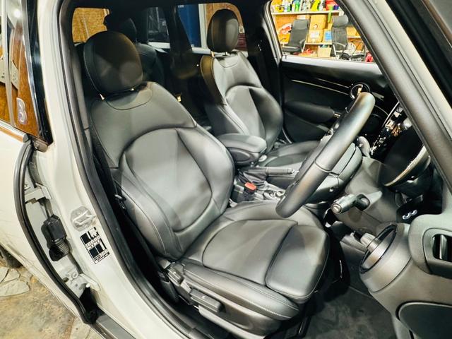 ＭＩＮＩ クーパーＤ　ブリック・レーン・エディション　ユーザー直接買取　ワンオーナー　限定車　ＬＥＤヘッドライト　純正１７インチＡＷ　フローティングホイールキャップ　衝突軽減ブレーキ　ブラックレザーシート　ドラレコ前後　アンビエントライト　純正ＨＤＤナビ（22枚目）