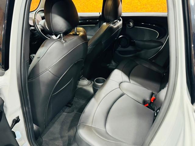ＭＩＮＩ クーパーＤ　ブリック・レーン・エディション　ユーザー直接買取　ワンオーナー　限定車　ＬＥＤヘッドライト　純正１７インチＡＷ　フローティングホイールキャップ　衝突軽減ブレーキ　ブラックレザーシート　ドラレコ前後　アンビエントライト　純正ＨＤＤナビ（28枚目）